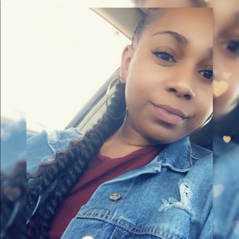 Meet your Posher, Beverly